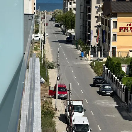 Isabela Apartment Navodari